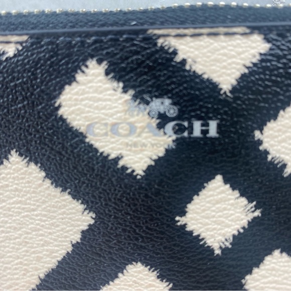 Coach Wild Plaid Slim Accordian Zip Around Wallet Black Cream Crossgrain Leather - Picture 3 of 12